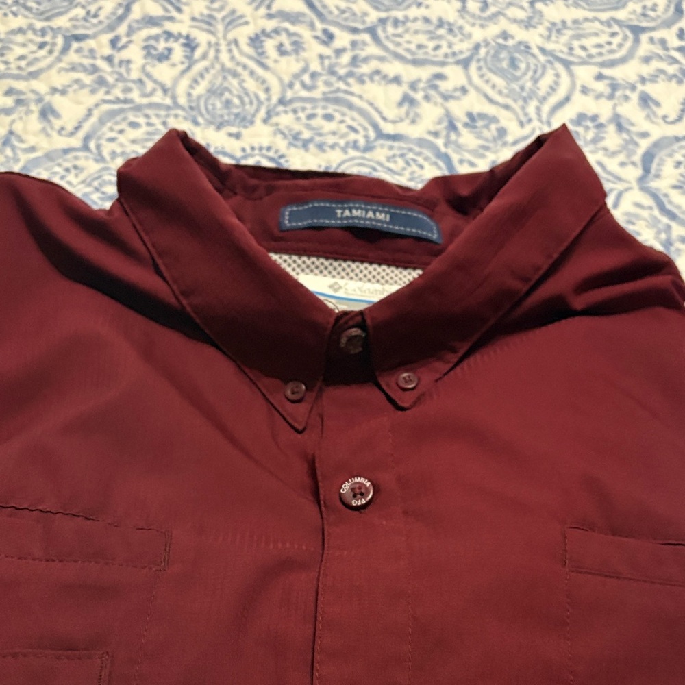 Columbia Men's Casual Button Down Shirt - Burgundy